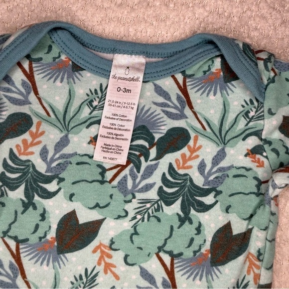 The Peanut Shell Size 0-3 Month Gown Long Sleeve Wild Jungle Print - Picture 3 of 5
